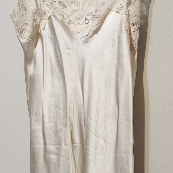 Lingerie like dress - Picture 2 of 5